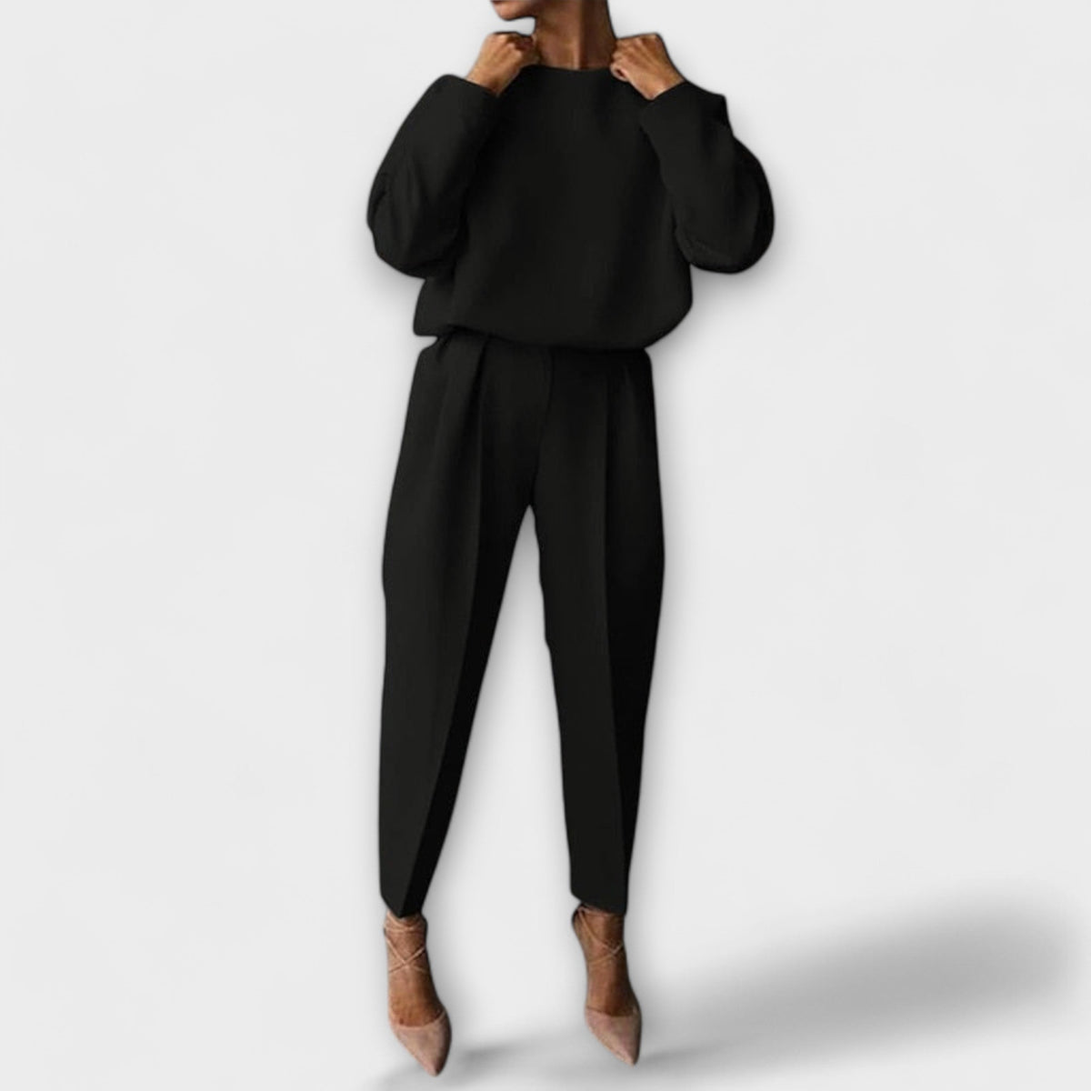 Two-piece set for comfortable wear