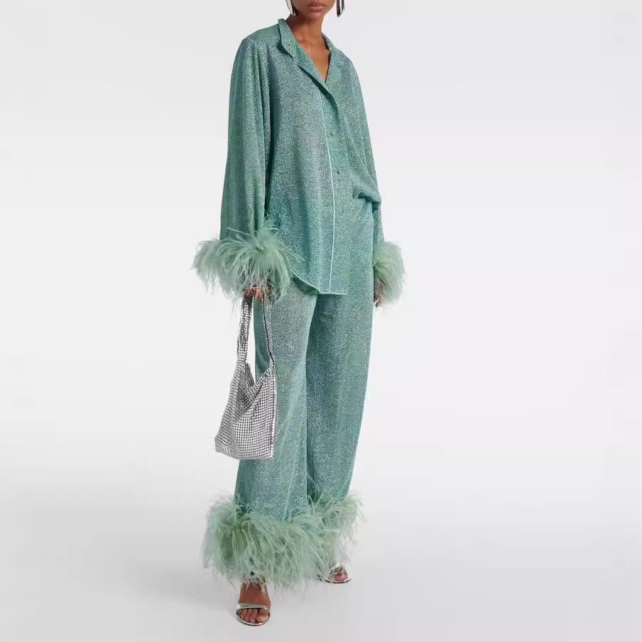 Lya - Two-piece set with feather trim collar