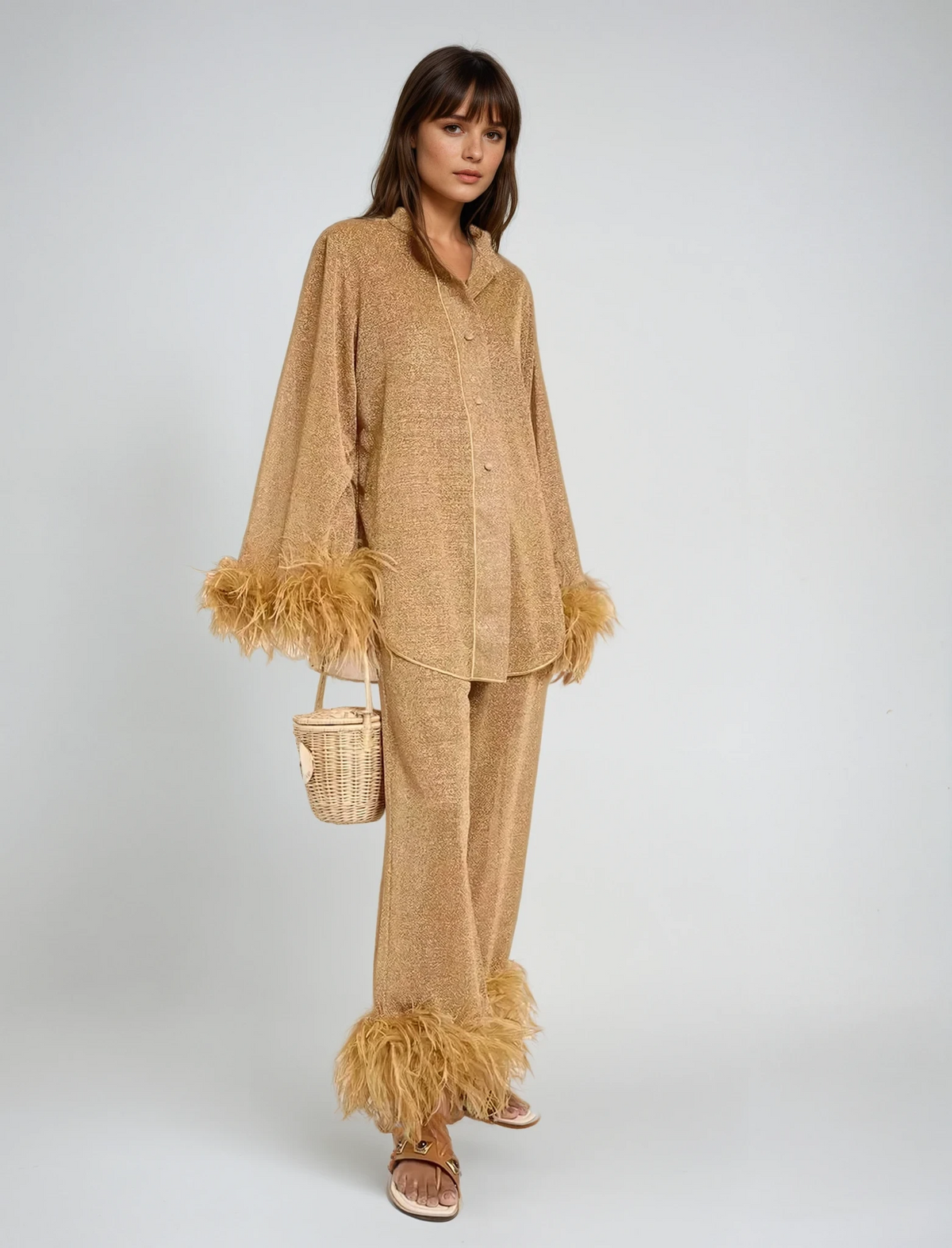 Lya - Two-piece set with feather trim collar