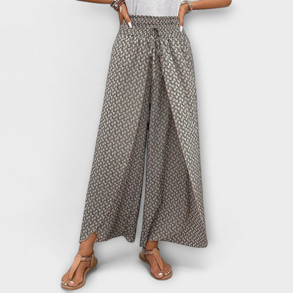 Chiara - Elegant wide-leg trousers